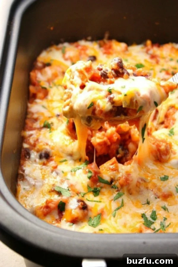 Easy Southwestern Slow Cooker Chicken and Rice 1 featured 14173