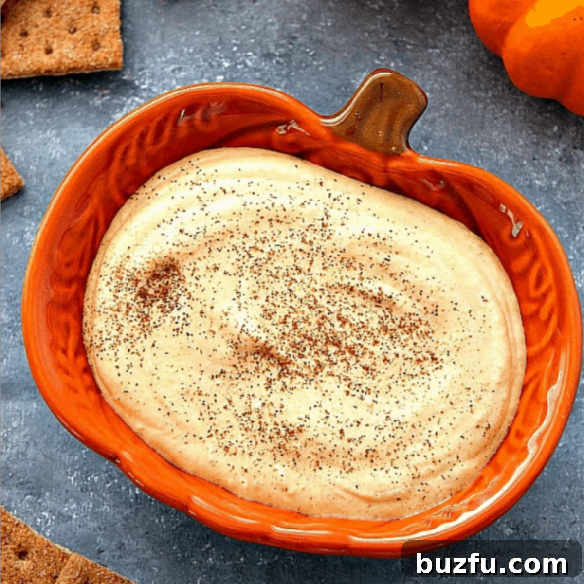 Creamy Spiced Pumpkin Cheesecake Dip 1 featured 19153