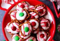 Holiday Peppermint Pretzel Crunch