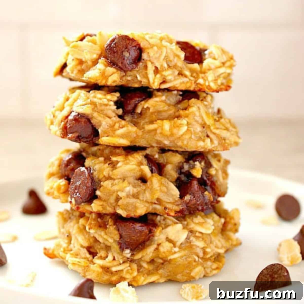 Irresistible 3-Ingredient Oatmeal Chocolate Chip Cookies 1 featured 20468