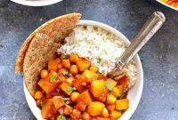Effortless Chana Aloo: Delicious Chickpea Potato Curry