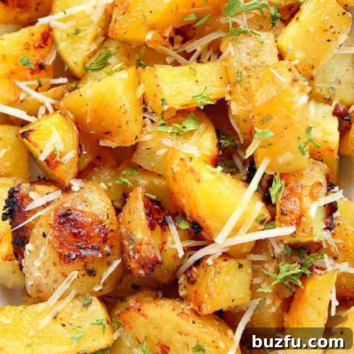 Crispy Garlic Ranch Roasted Potatoes 1 featured 21133