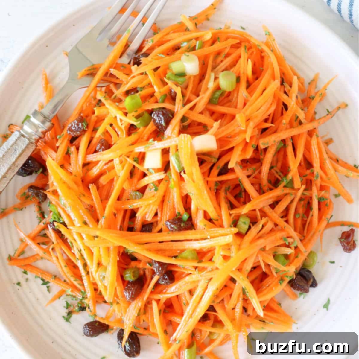 Bright and Tangy Carrot Salad 1 featured 35679