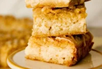 Irresistible Caramel Apple Crumb Bars