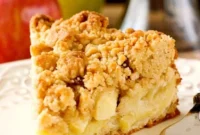 Heavenly Spiced Apple Crumb Cake