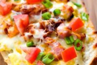 Cheesy Garlic Omelet Toast