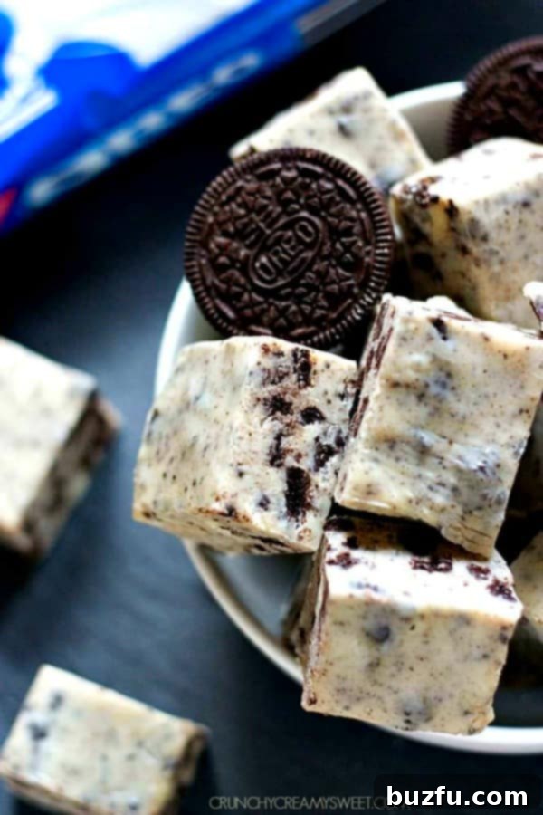 Decadent Oreo Fudge 1 featured 9626