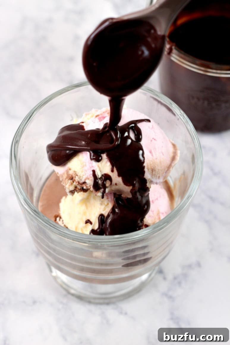Peanut Butter Hot Fudge Sauce Recipe - quick and easy dessert topping. Perfect for ice cream, sundaes, cakes and cupcakes.