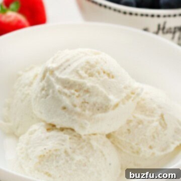 Makinesiz Süt Dondurması: Bulut Gibi Hafif 3 Fluffy whipped evaporated milk mixture in a mixing bowl, ready for the first freeze.